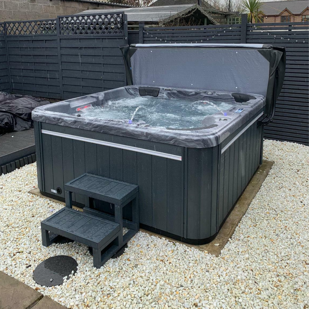 Luso Spas 6000 5 Seats 1 Lounger Hot Tub